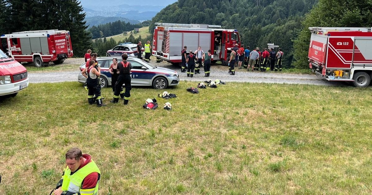 Při nehodě traktoru v Rakousku zemřeli otec a šestiletá dcera