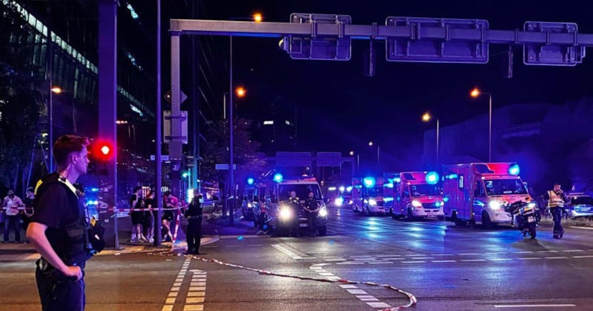 Po nájezdu dodávky v Berlíně policie pátrá po podezřelém, požádala i Česko