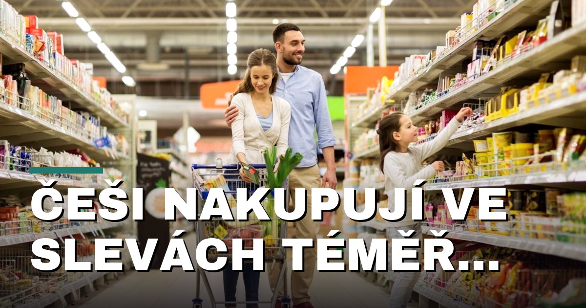 Češi nakupují ve slevách téměř šest desetin potravin a drogerie