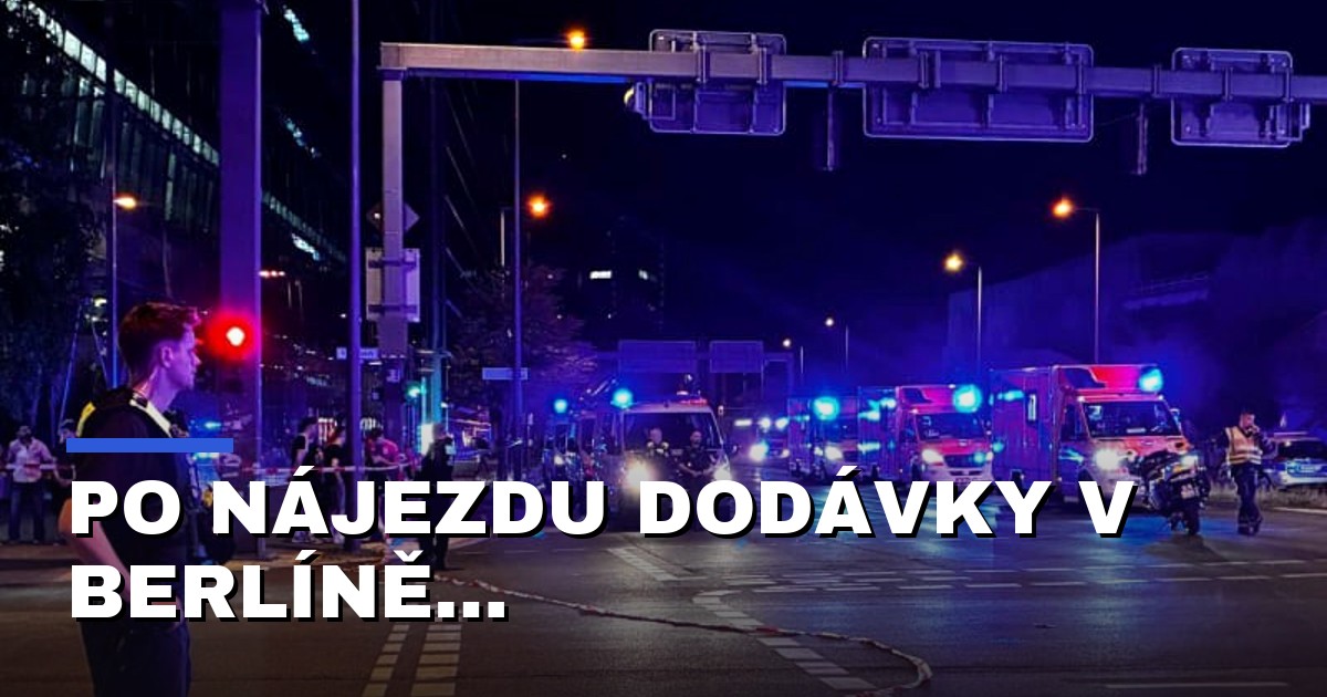 Po nájezdu dodávky v Berlíně policie pátrá po podezřelém, požádala i Česko